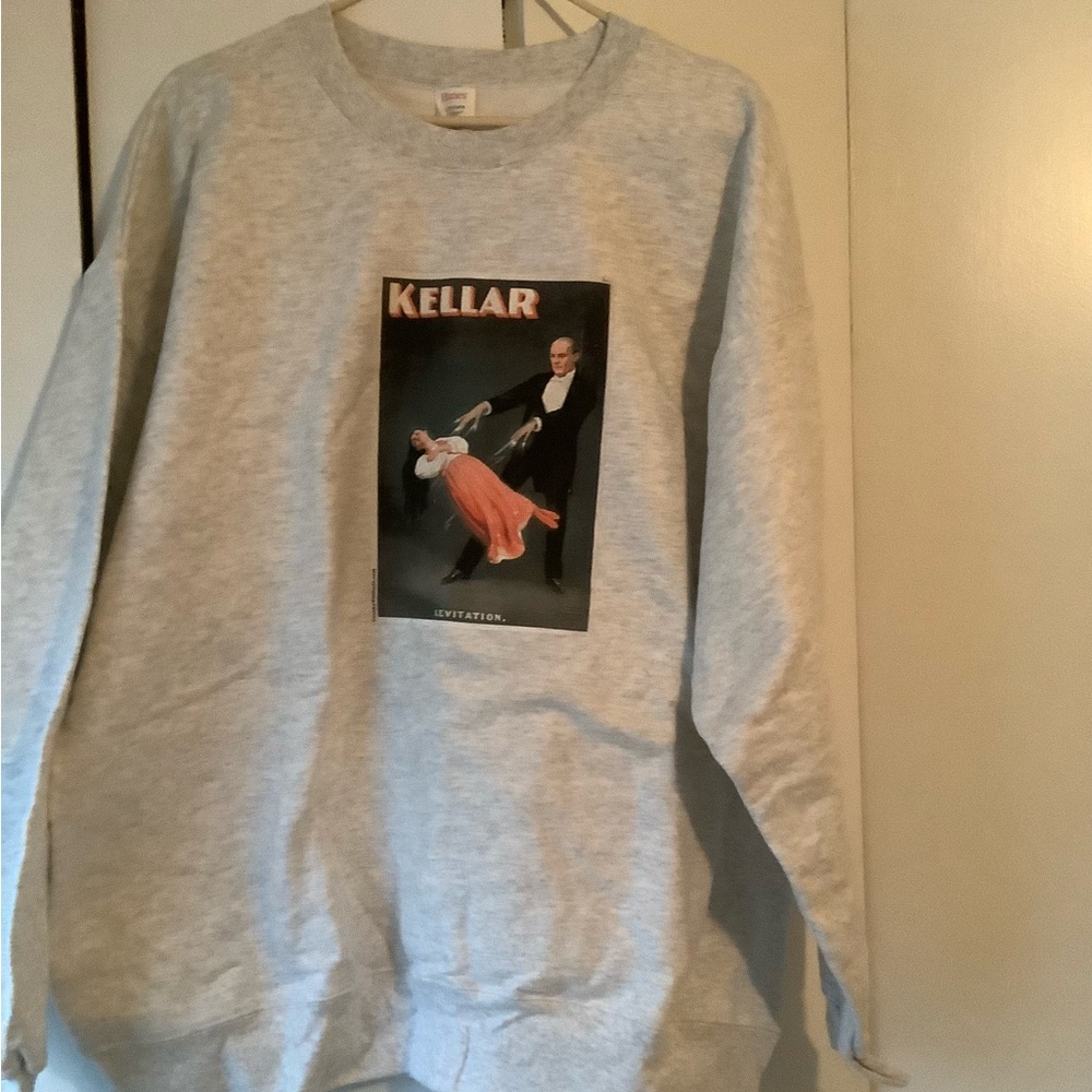 Men’s Kellar Levitation Light Gray Graphic Men's Crewneck Sweatshirt-Brand New!